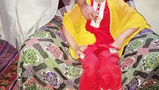 Desi Maal Ko Ghar Pe Bulakar Choda Doggystyle men