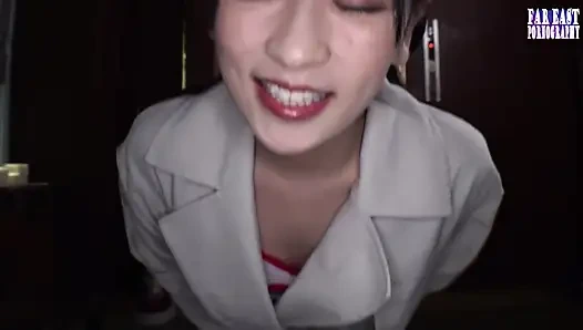 Godaan cewek sange dengan rok mini ini berubah jadi klimaks saat dia lagi tenggelam - 3