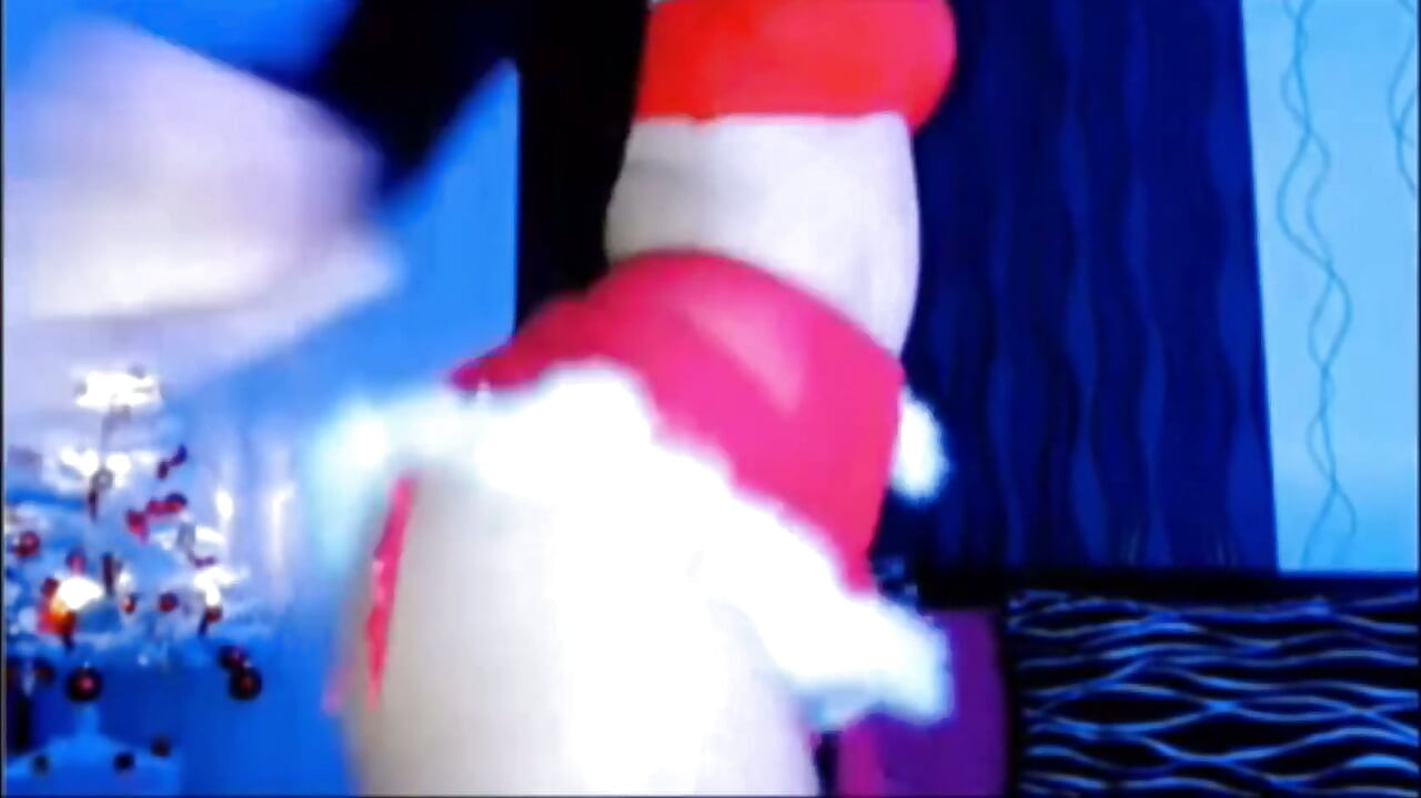 Sexydea xxx-mas ereksiyon gösterisi