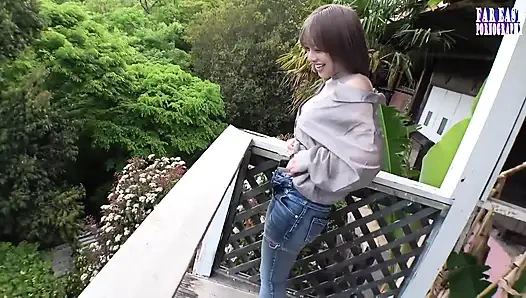 Stream Journey as a Slender Beauty Masters the Thrill of Standing Release Outdoors Part 3