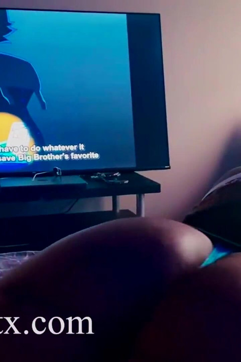 Watching anime with my ass out