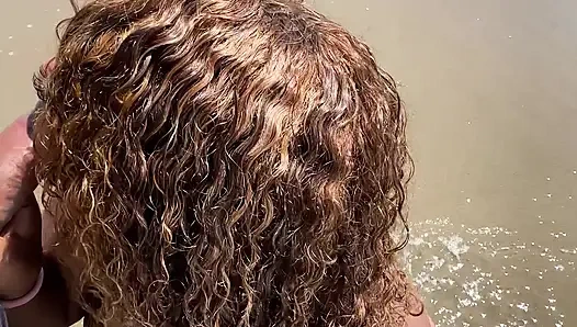 Muncrat dan ngentot suamiku