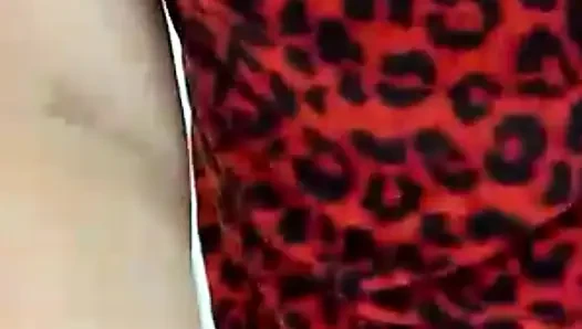 Götlü banyo yapmak istiyor .sikimi görmeni istiyor