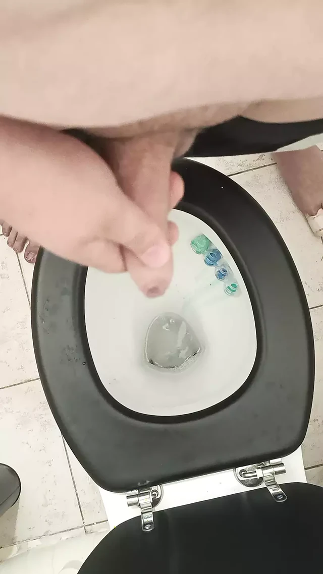 Small handjob in toilet plus cumshot