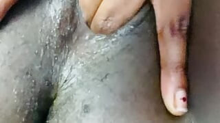 Fingering video - digging deep in my creamy pretty black pussy