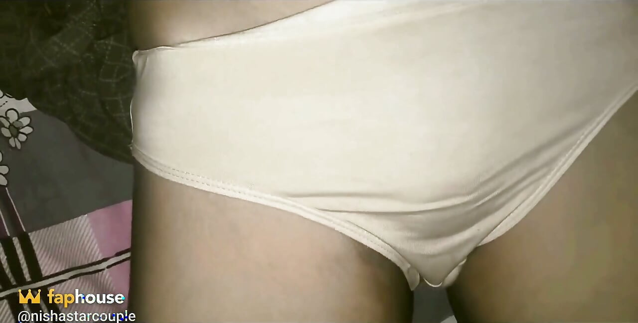 I Warmed up My Big-ass Virgin Step-sister Nisha's Pussy with Oil. I Fingered Her Pussy and Warmed Her up for Sex. - Indian Sexy