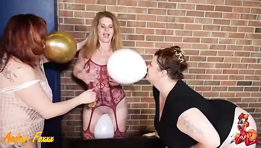 Üç kız ve balonları