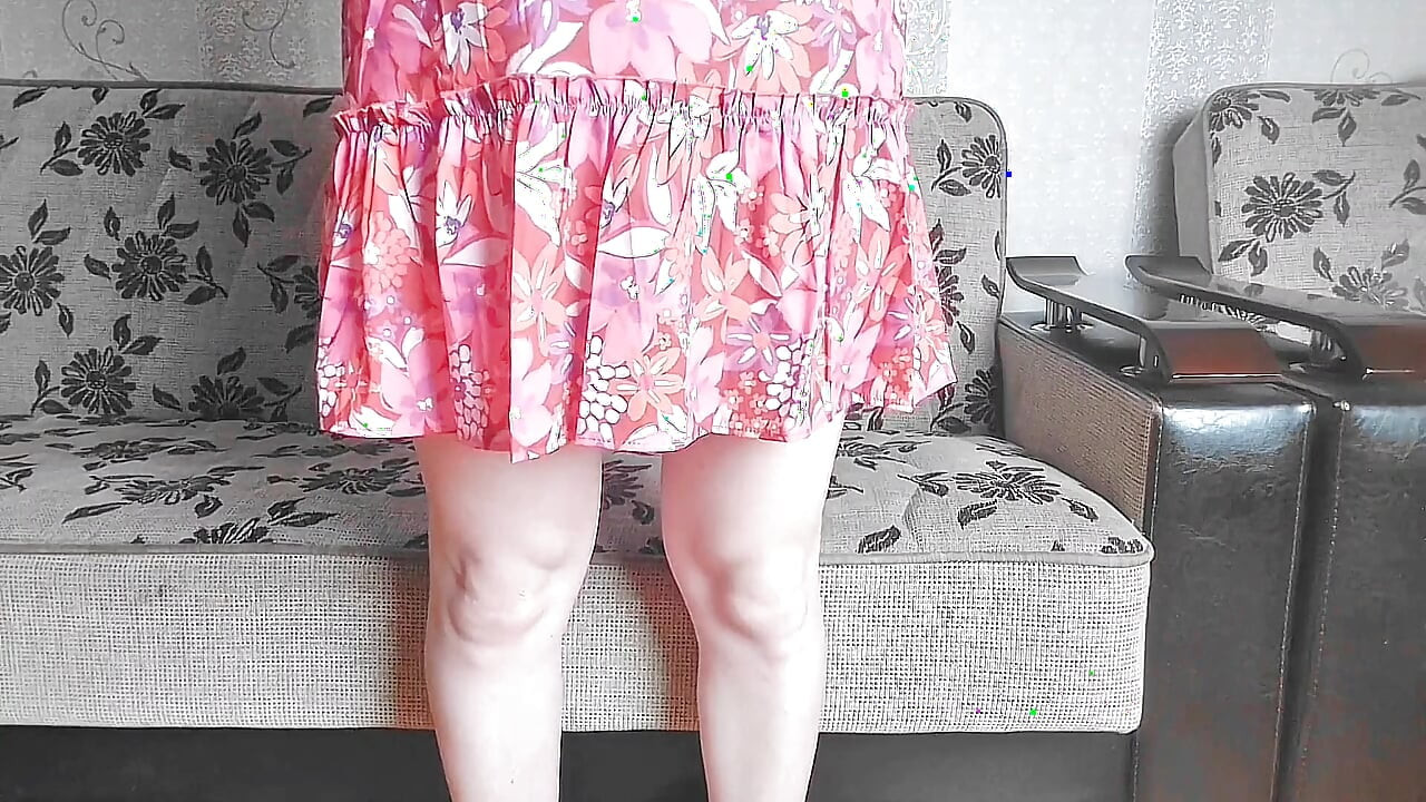 Femboy s ukusnim oblinama zavodi te cijelu noć