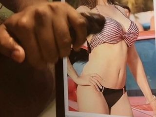 L'actrice Sunny Leone, grosse bite noire sexy, éjaculation