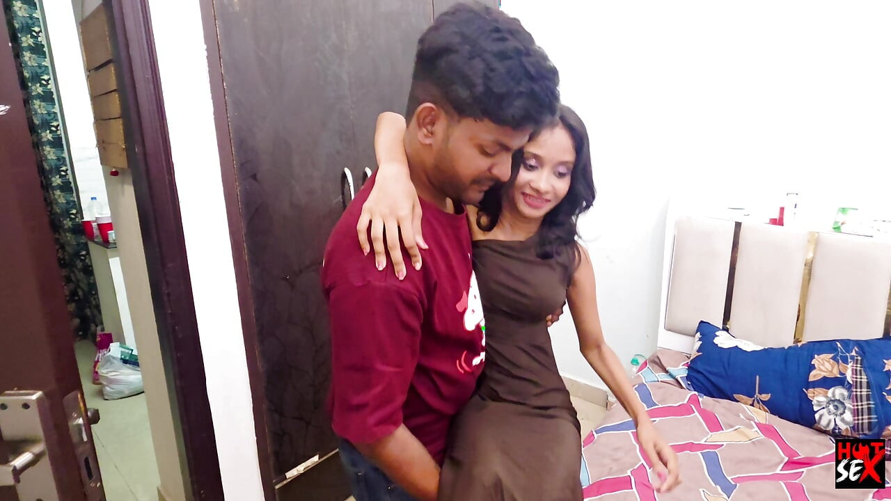 A indian desi Girlfriend come to meet boyfriend and Hardcore Fucking Kissing sex between them