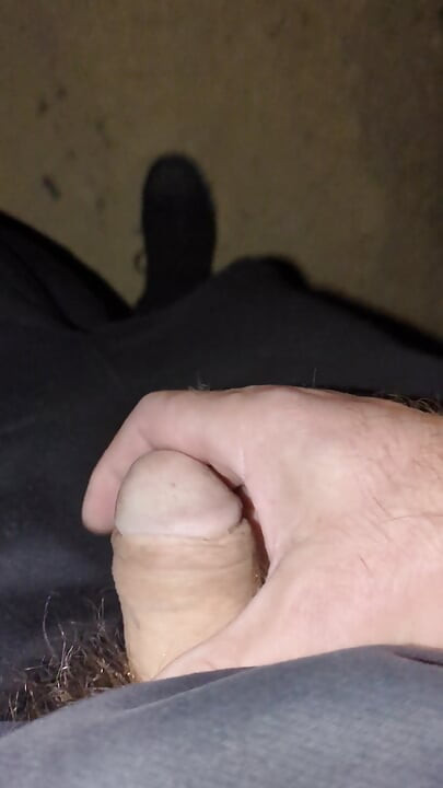 Jerk off Outdoors