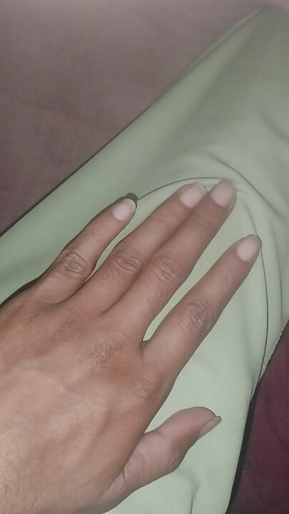 Who wanna get scratched by my nails