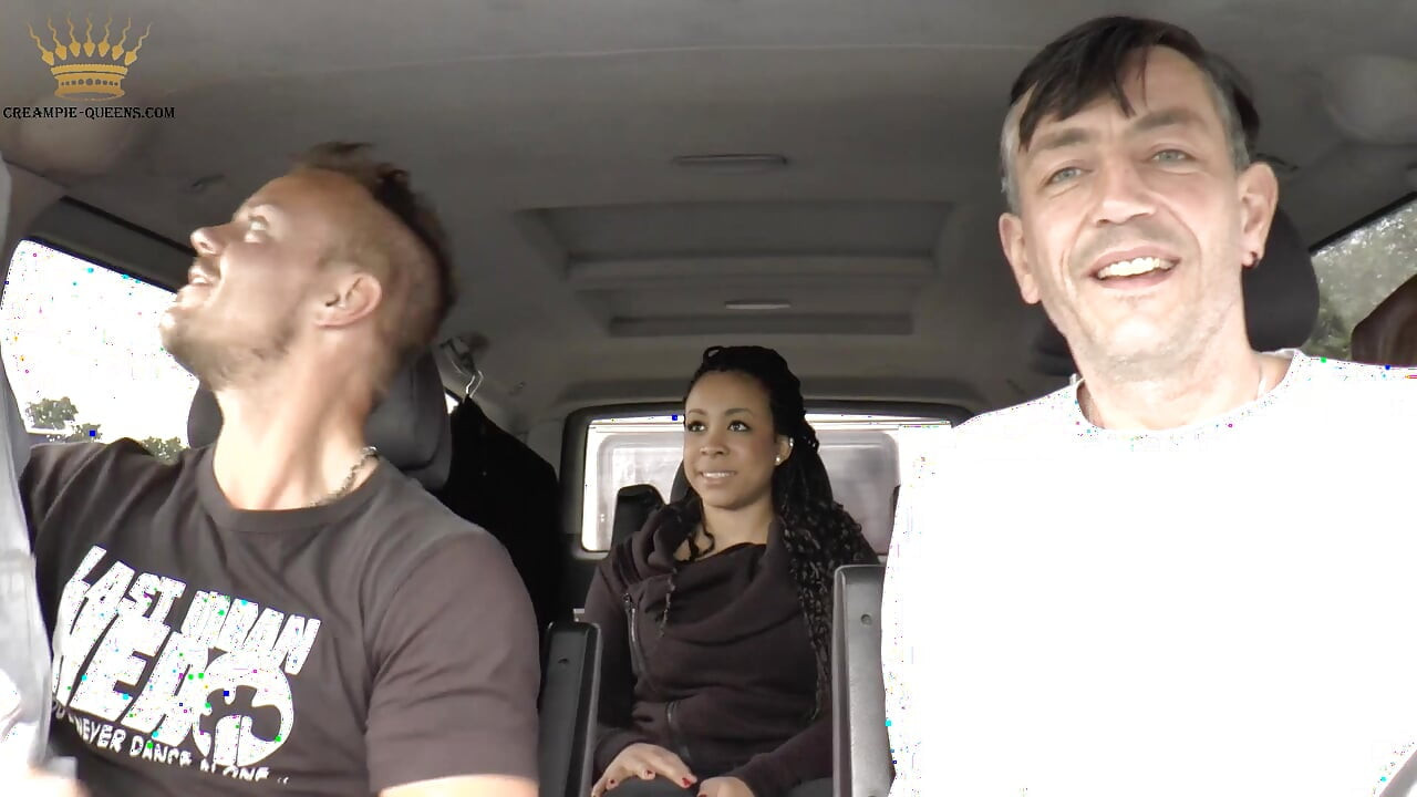 Fêmea Hitchhiker Bangend em um carro na Estrada para Berlim e Double!-creampied (Bonny Choc) 30min