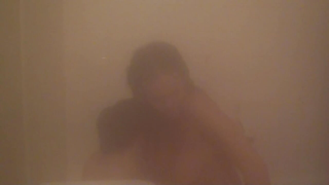 Trying to fuck in the steamy shower, he stands up and makes me swallow a huge cumload at the end!