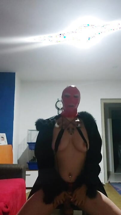 hooker looking for a her