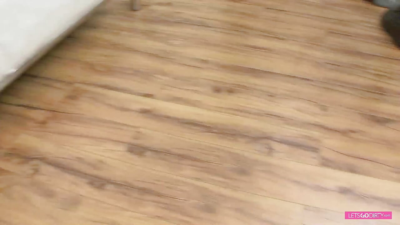 Blonde MILF wants that black cock