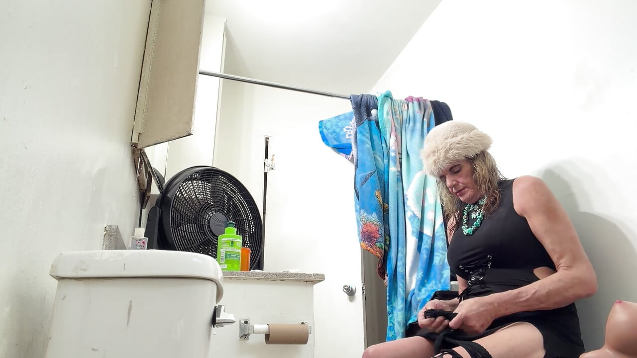 lizzy yum SD February 2026 post op shemale masturbating dilating dildo edging sex toy pussy sex doll #190
