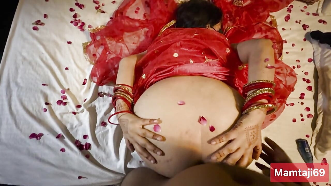 Bhabhi ko Hotal Bolaya , kaisi h Bhabhi ki chut