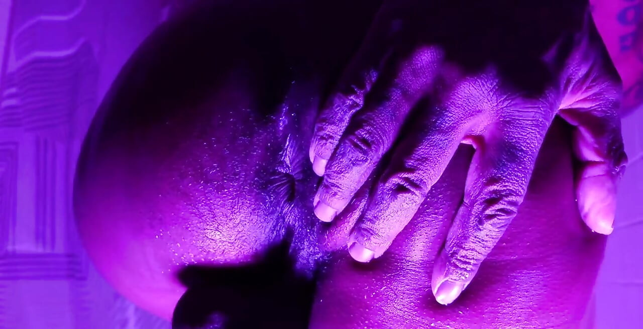 Eat My Ass Hallelujah Johnson (Tartsd benne az arcod)