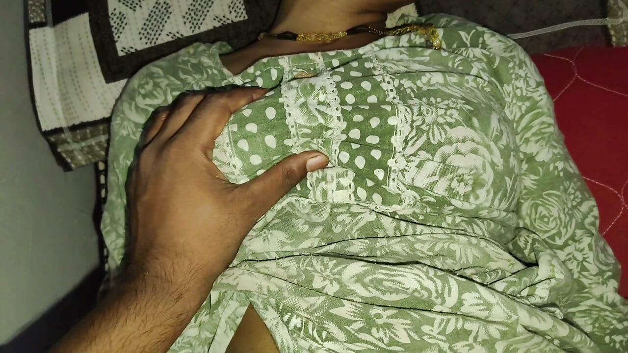 Desi bhabhi rżnięta ostro na misjonarza
