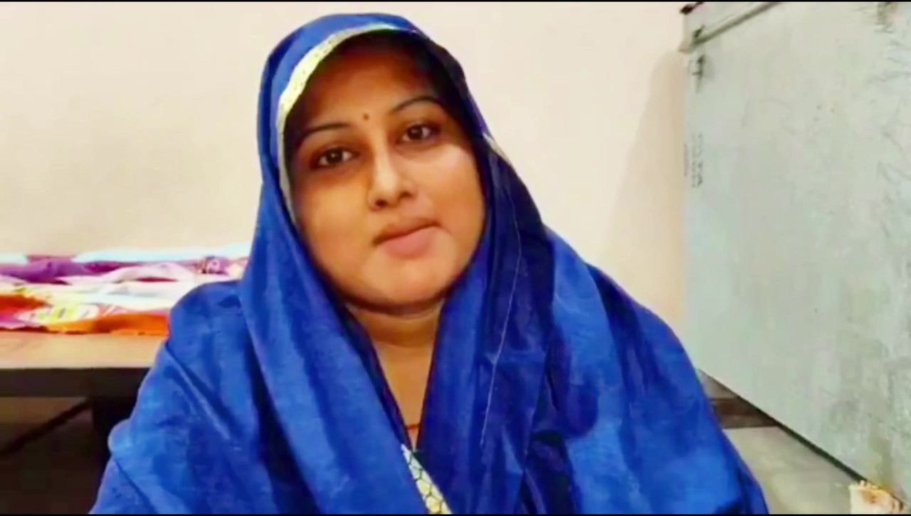 Hintli üvey anne ka sath damad seks karte ton viral
