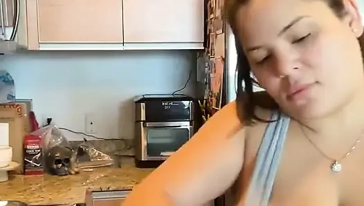 Live Stream with Dani Valentina