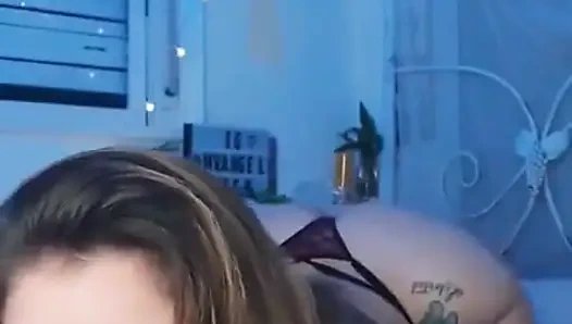 Двойное проникновение милфы-латины-шлюшки из Аргентины на видеозвонке