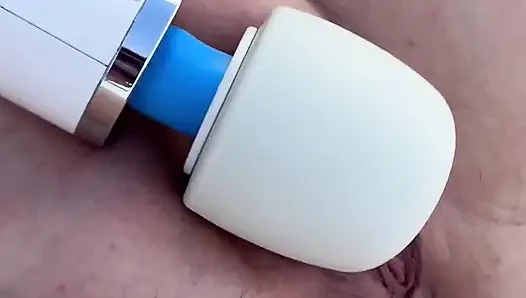 Masturbasi di tempat umum di luar ruangan