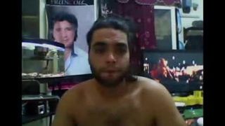 Hombre árabe cachondo en la cam