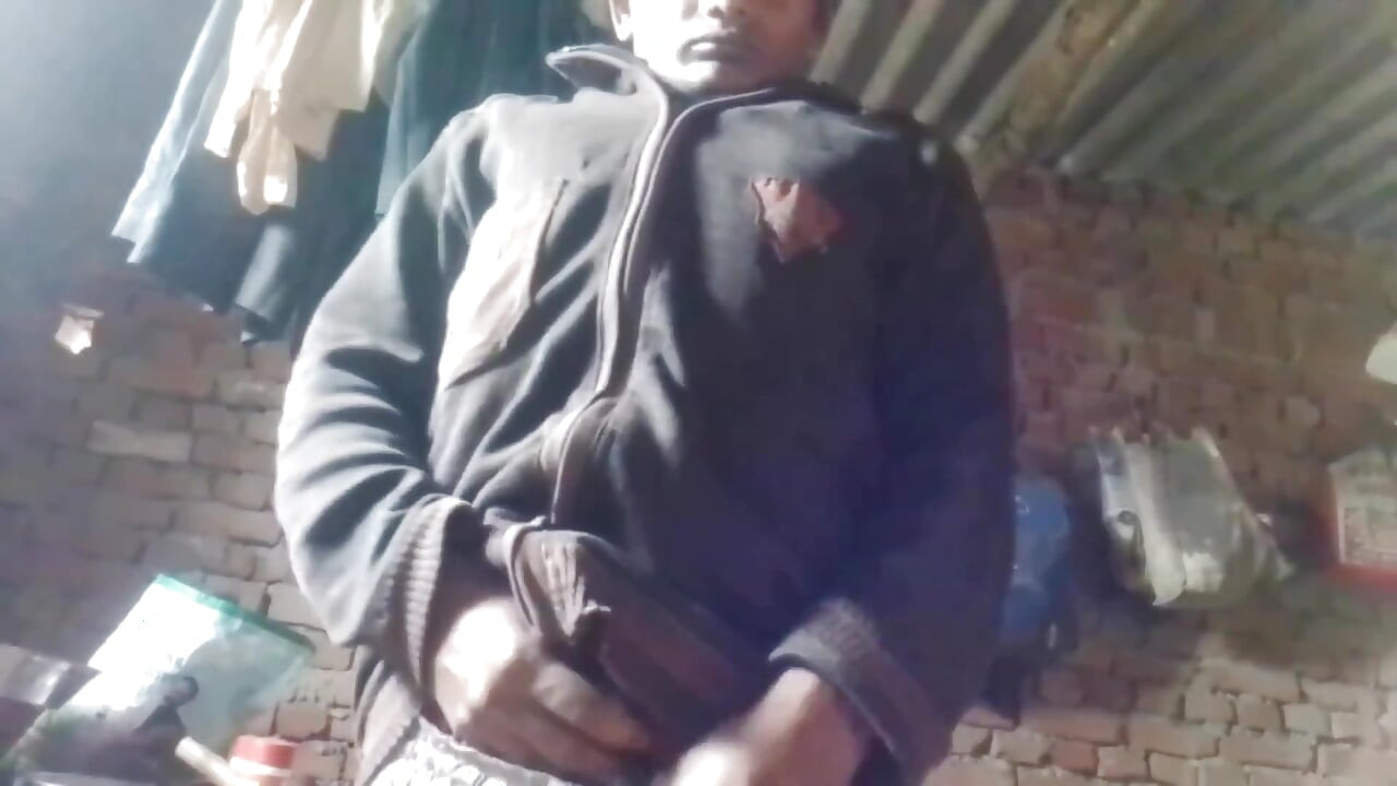 Vruća deshi solo masturbacija