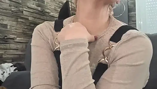 Я сосу хороший член и меня трахают в мою распутную MILF киску