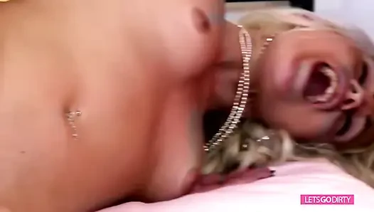 Amazing blonde takes stiff meat in her asshole