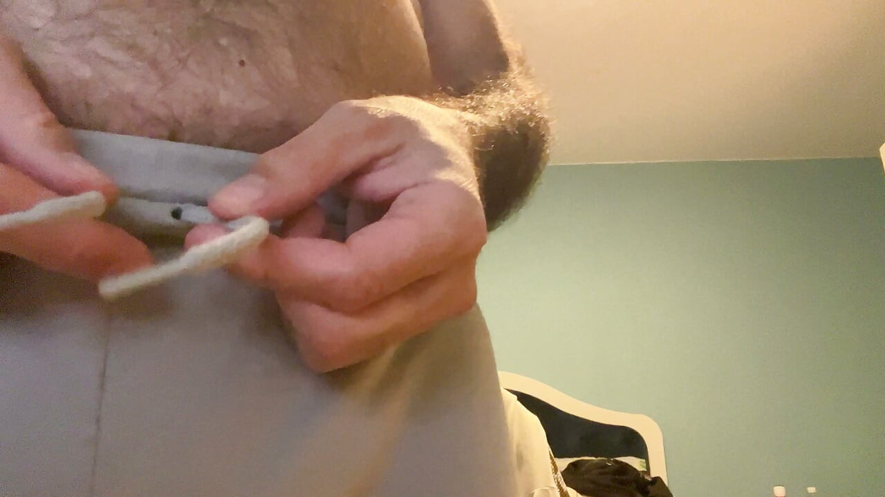 Earl Smile Bedroom Selfie Ball Massage with Deep House Beats