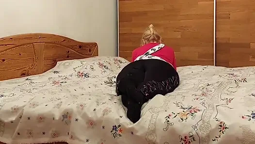 Блондинка-зрелая Жена Любит Поклонение Ногам И Секс