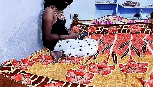 Rekaman seks istri hot india lagi asik nyepong kontol dan toketnya dientot habis-habisan