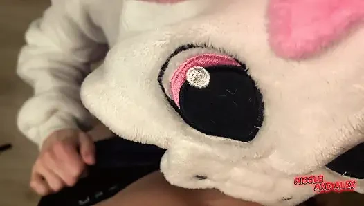 Трахнул мою сводную сестру и сперму в киске