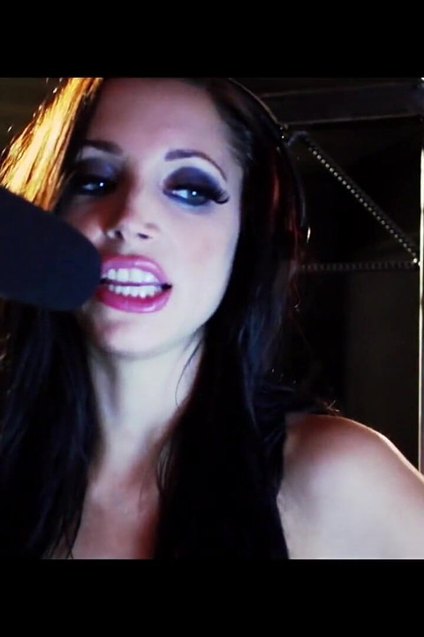 Disc Jockey Persuades Singer to Have Sex