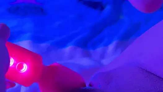 Sapık üniversiteli kız üvey babasını düşünerek amını sikiyor