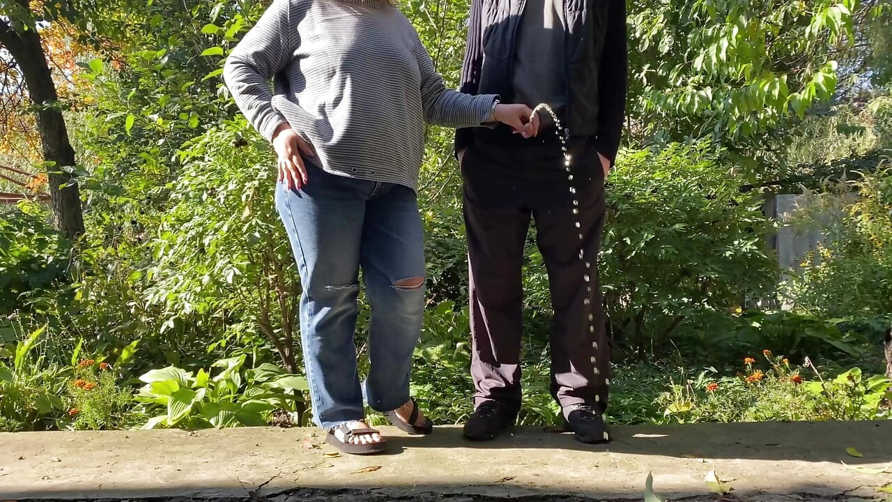 Zrela maćeha kontrolira moj tok