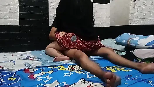Ngentot sambil gaya duduk mahasiswa lena hukuman