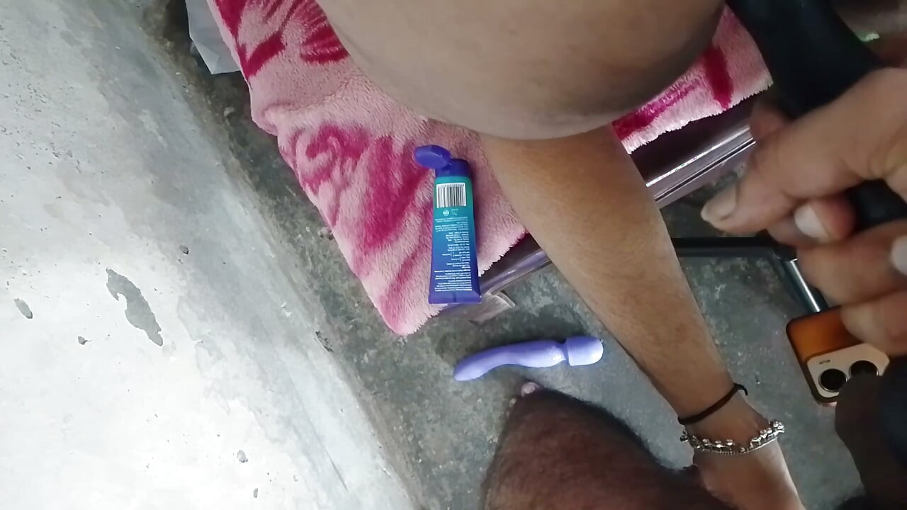 Double dildo in ass to fuck big ass Hindi audio doggy style anal