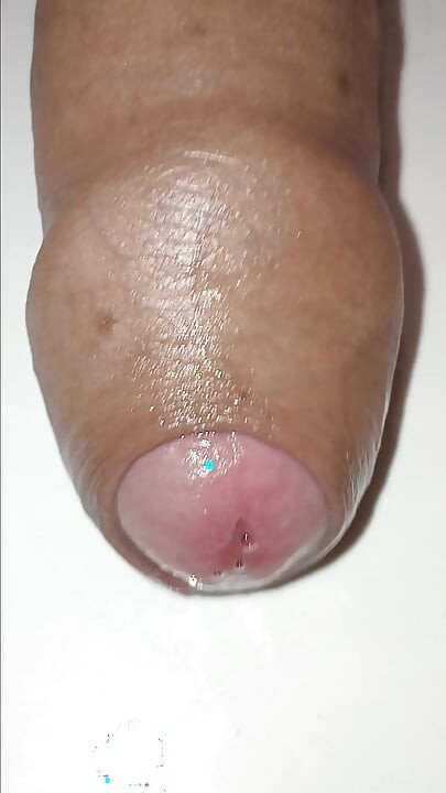 Arousal of a beautiful on sweet with a leak! Rate!