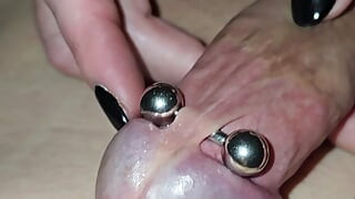 真正的热辣素人熟女从水晶玻璃上射精