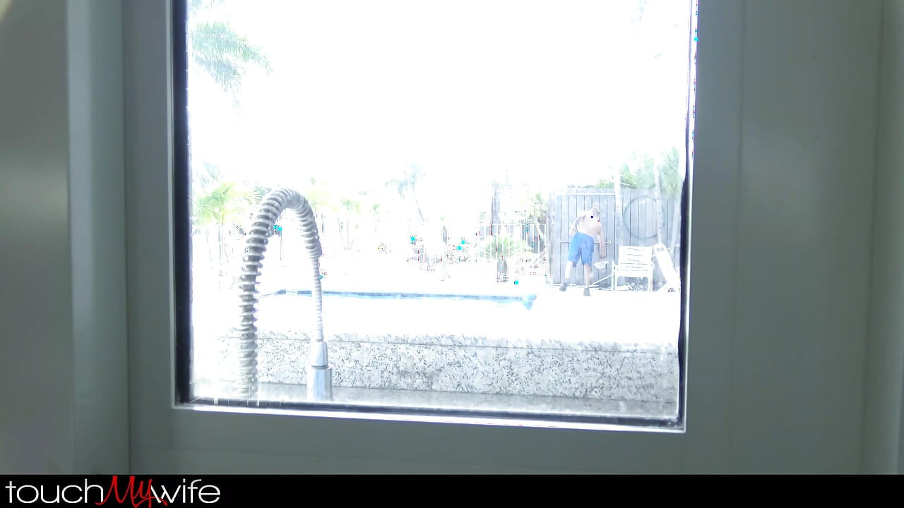 TouchMyWife - 热辣人妻做最的事情！-编译