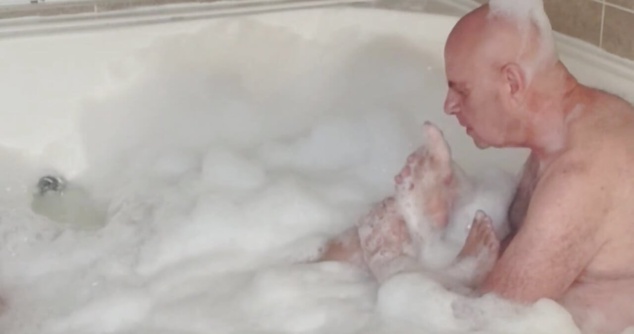 HOTTEST WET MASSAGE WITH ADAMANDEVE AND LUPO