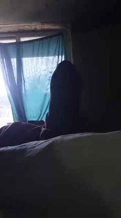 Aunty rubs her pussy after seeing my penis and then takes my penis inside. | Clip 1