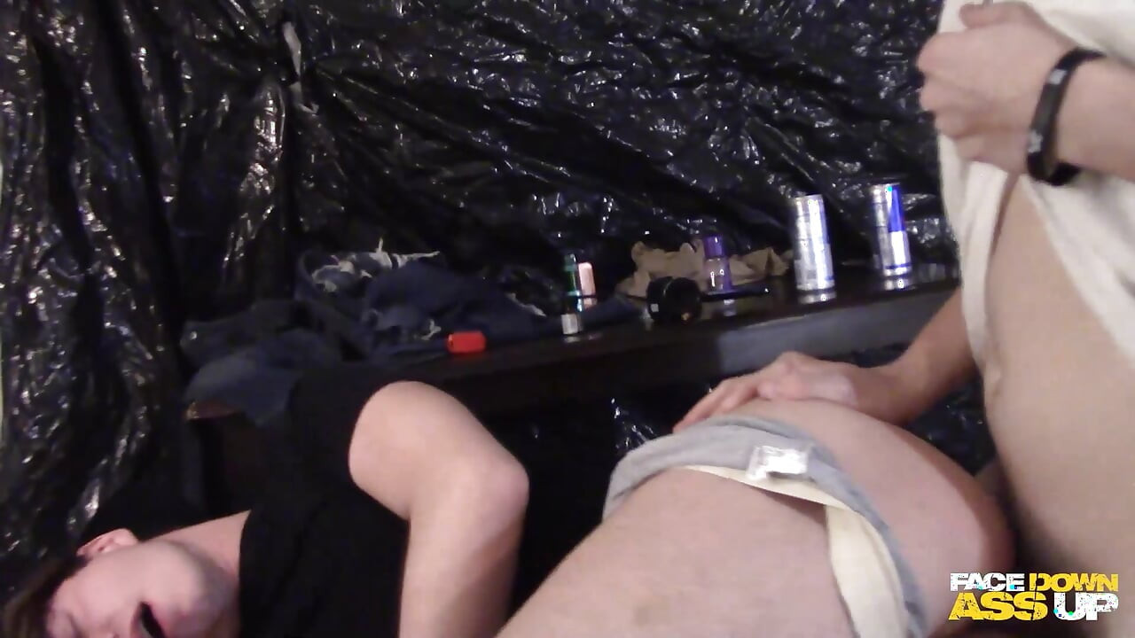 PIGGY POUNDING
