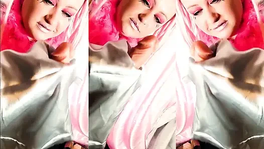 Богиня Лана доминирует Над Bruci с соблазнительным гладким шелком