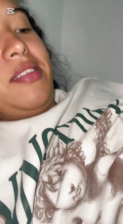 Mijn buurvrouw laat zich weer opnemen