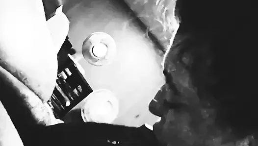 Она кончик сосет спермо-демон